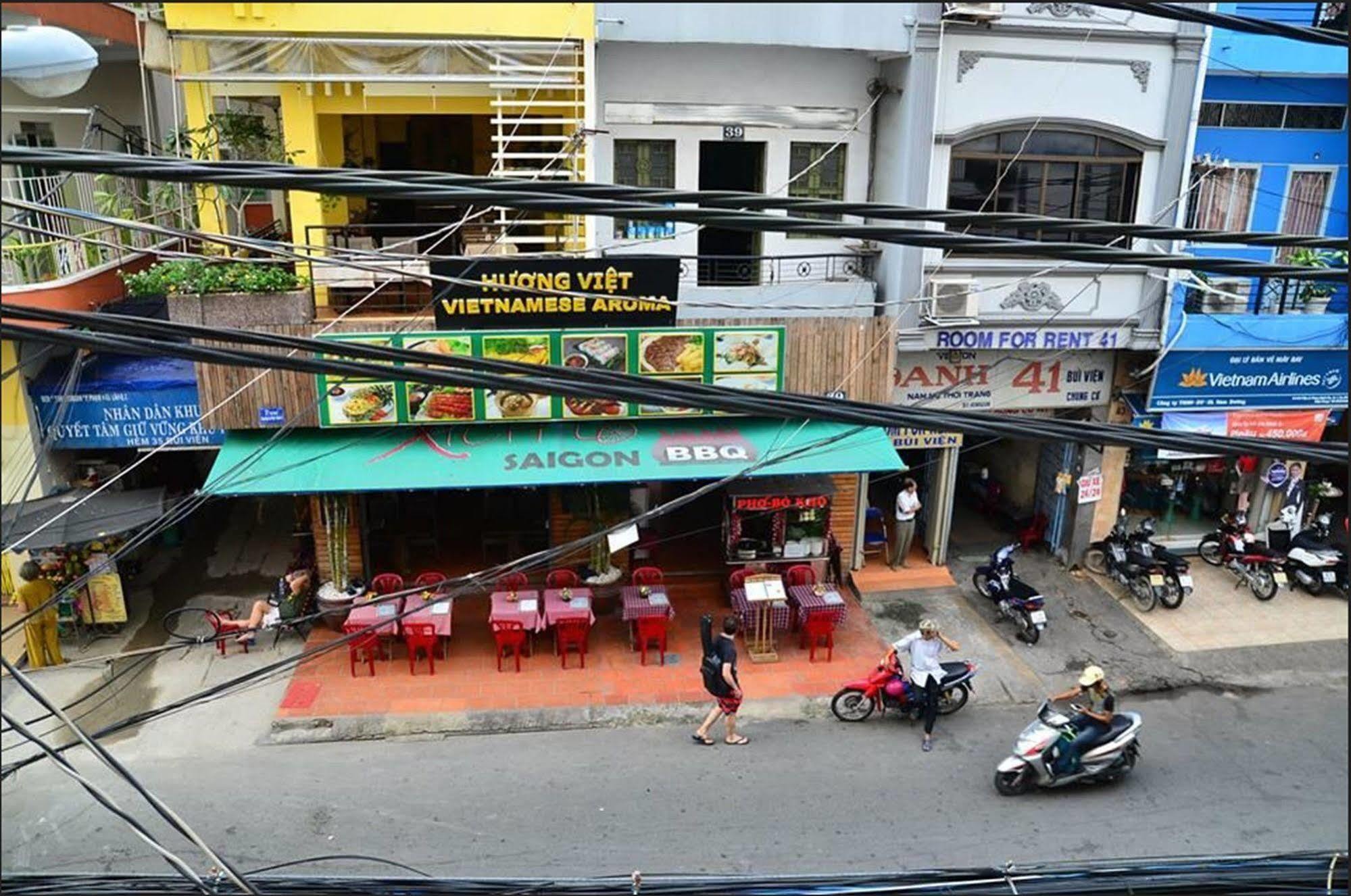 Oyo 438 Small Bay Hotel Ho-Chi-Minh-Stadt Exterior foto